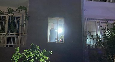 Aydın'da korkutan yangın: Mahsur kalan kadın demir parmaklıkları kesilerek kurtarıldı