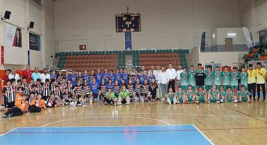 Aydın'da Minikler Kız-Erkek Hentbol Türkiye Şampiyonası tamamlandı