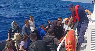 Ayvacık açıklarında 32 kaçak göçmen kurtarıldı