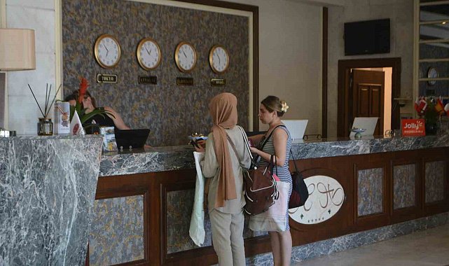 Ayvalık'ta bayram yoğunluğu yüzde 100 seviyesinde sürüyor