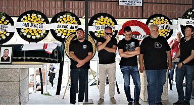 Ayvalık'ta genç iş insanı Murat Ustalı gözyaşlarıyla son yolculuğuna uğurlandı