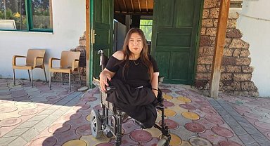 Azmi ile engelli bireylere örnek oluyor