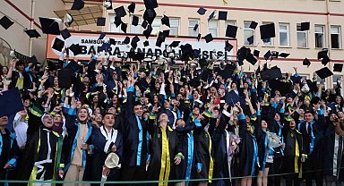 Bafra Anadolu Lisesi'nde coşkulu mezuniyet töreni