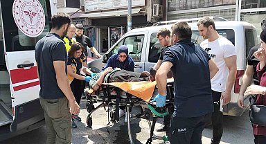 Bafra'da feci kaza: Forkliftin bıçağına çarpan motosiklet sürücüsü ağır yaralandı