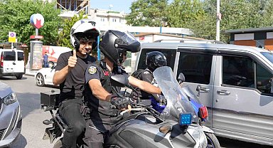 Bağcılar Belediyesi YKS'ye giren öğrencilerin yardımına koştu