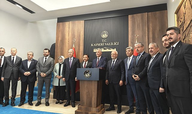 Bakan Bolat'tan Vali Çiçek'e ziyaret