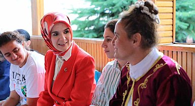 Bakan Göktaş, Engelsiz Yaşam Bakım Rehabilitasyon ve Aile Danışma Merkezi'nde incelemede bulundu