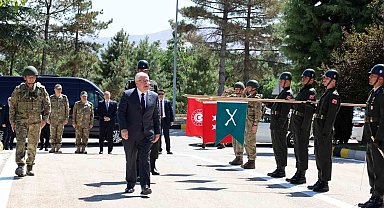 Bakan Güler 8'inci Kolordu Komutanlığında incelemelerde bulundu