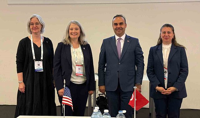Bakan Kacır: "Antarktika'da kalıcı Türk Bilim Üssü kuracağız"