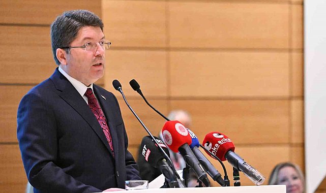 Bakan Tunç: "2002 yılında bin 231 olan noterlik sayısını yüzde 94 artışla 2 bin 385'e çıkardık"