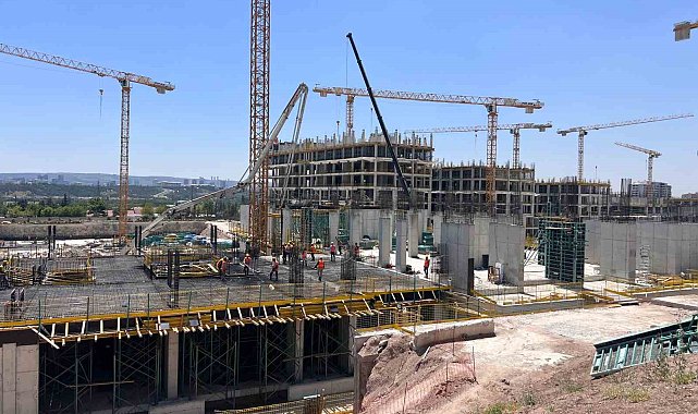 Bakan Tunç: "Bin 537 hakim ve cumhuriyet savcısı burada görev yapacak"