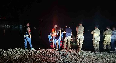 Balık tutmak için nehre giren şahıs akıntıya kapıldı, arama çalışması başlatıldı