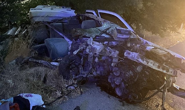 Balıkesir'de feci kaza: 3 ölü, 1 yaralı
