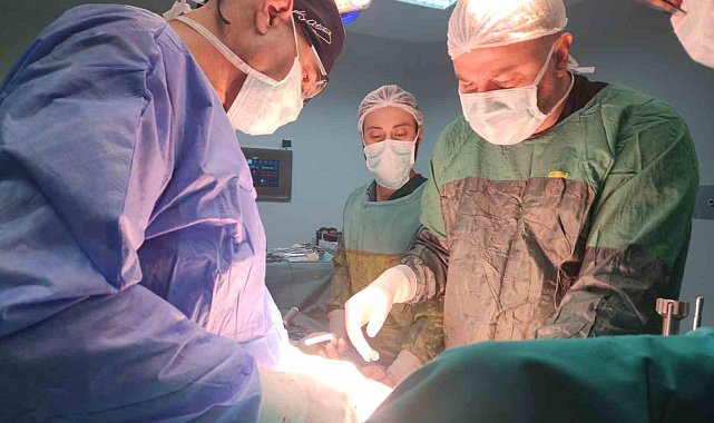 Balıkesir'de ilk, karaciğer sol lobu ameliyatı başarı ile yapıldı
