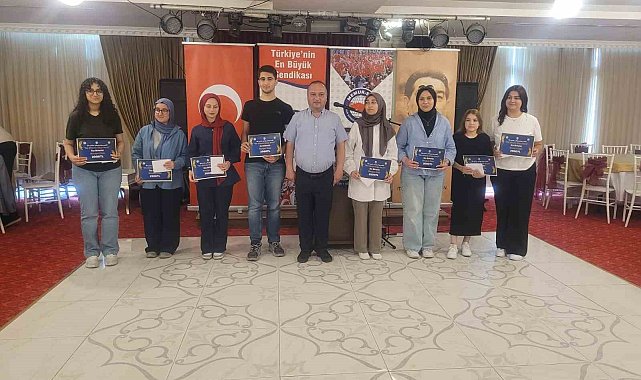 Balıkesir'de öğrenciler önce okudu, sonra yazdı