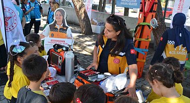 Balıkesir'de "Sağlıklı Çocuk, Sağlıklı Gelecek" çocuklara tanıtıldı