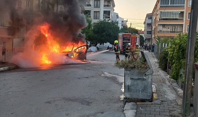 Balıkesir'de seyir halindeki otomobil yandı