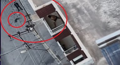 Balkondan uyuşturucu atan şüpheli dronla tespit edildi: 9 gözaltı