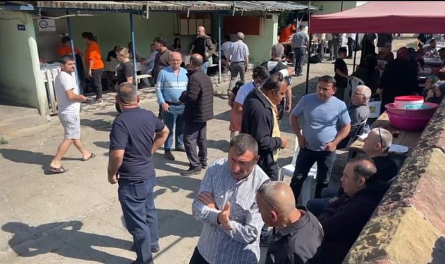 Bartın'da kurbanlar dualarla kesildi