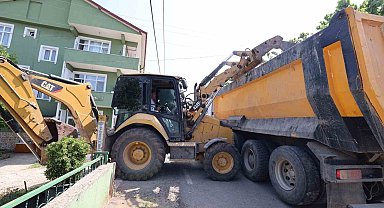 Başiskele'de kurban atıkları toplanıyor