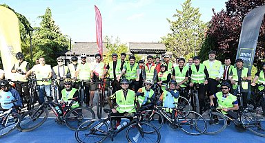 Başkan Altay, Dünya Bisiklet Günü'nde bisikletseverlerle pedal çevirdi