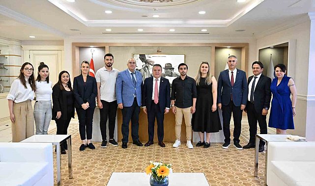 Başkan Böcek: "Benim çalışmalarımda parti ve siyaset ayrımı yoktur"