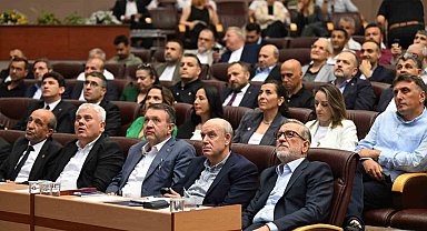 Başkan Burkay: "İş dünyasının önünü açacak projeleri üretmek zorundayız"