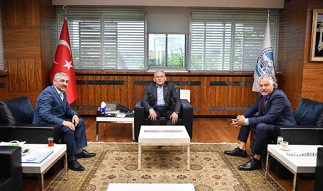 Başkan Büyükkılıç'a yoğun ziyaret trafiği: birlik, beraberlik ve dayanışma vurgusu