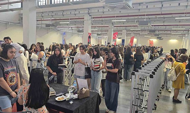 Başkan Çerçioğlu 100 bine yakın kitapseveri Fuar Aydın'da buluşturdu