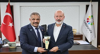 Başkan Çolakbayrakdar: "Avrupa'daki kardeşlerimizin yanındayız, destek vermeye hazırız"