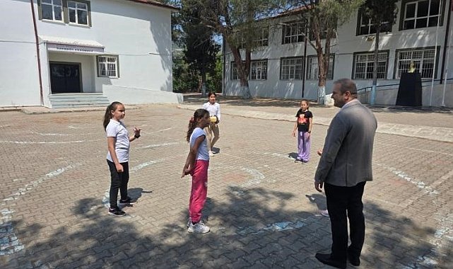 Başkan Dilsiz öğrencilerle bir araya geldi