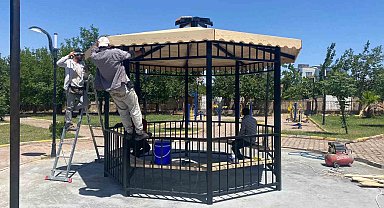 Başkan Hallaç: ''Parklarımızda temizlik ve bakım çalışmaları aralıksız devam ediyor"