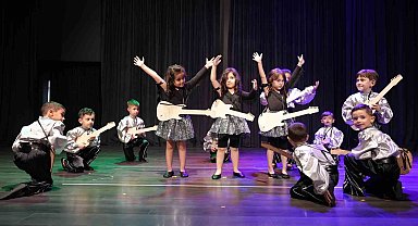 Başkan Köymen, mutlu günlerinde çocukları yalnız bırakmadı