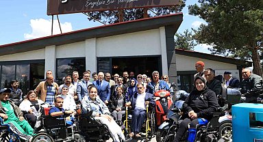 Başkan Sekmen 'Arzuhal Günleri'nde engellilerin sorunlarını dinledi