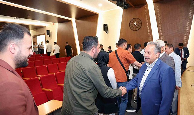 Başkan Yalçın personelle bayramlaştı
