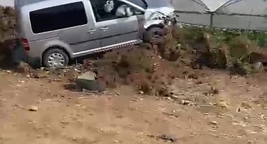 Batman'da iki kamyonet çarpıştı: 2 yaralı