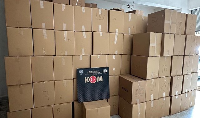 Bayburt merkezli 3 ilde kaçak tütün operasyonu: Milyonlarca kaçak tütün ele geçirildi 54 şüpheli yakalandı 10'u gözaltına alındı