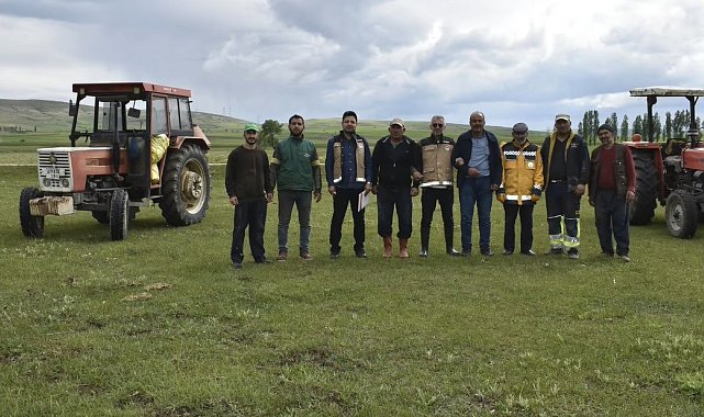 Bayburt'ta 185 dekar mera alanında gübreleme çalışması yapıldı