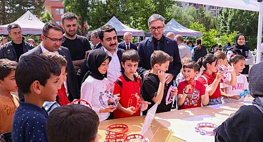 Bayburt'ta 2 gün sürecek 'Bilimin Işığında Bayburt Bilim Şenliği' başladı