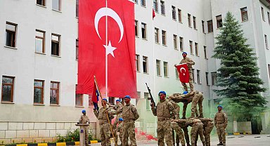 Bayburt'ta jandarmanın 186'ncı yılı coşkuyla kutlandı: Tüfekli hareketler gösterisi nefes kesti