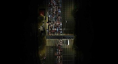 Bayram tatili göçü başladı: Otoyolun kesişim noktasında trafik durdu