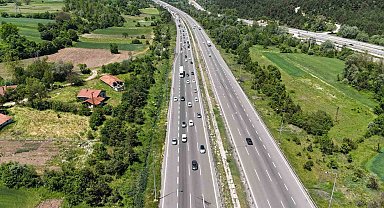 Bayram trafiği sürüyor: Bolu'da kilometrelerce kuyruk