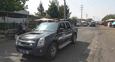 Bayramın ikinci gününde kurban pazarlarında yoğunluk devam ediyor