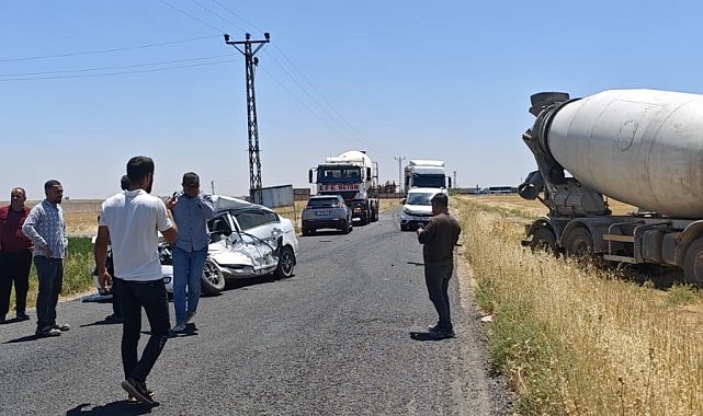 Beton mikseri ile otomobil çapıştı: 2 ölü, 1 yaralı