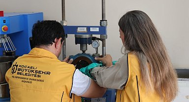 Betonun, asfaltın ve zeminin kalitesi burada ölçülüyor