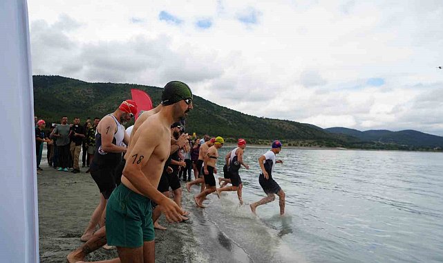 Beyazın ve turkuazın kalbinde nefes kesen mücadele; Salda Gölü'nde sporla doğa el ele