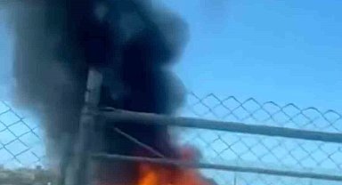 Beykoz'da alevlere teslim olan otomobil hurdaya döndü