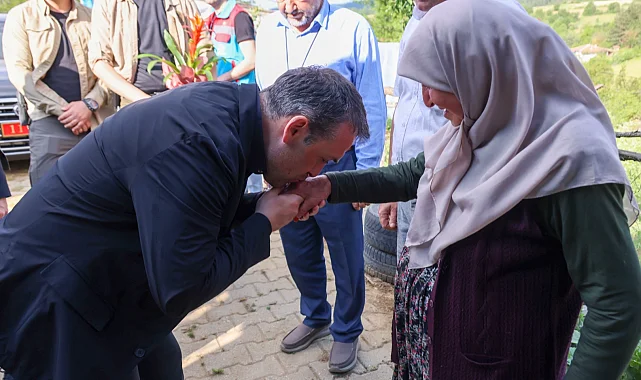 Bilecik Valisi, Şehit Sedat Çakır'ın ailesini ziyaret etti