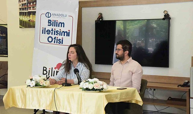 Bilim Kafe'nin ilk etkinliğinde ileri yaşlarda akılcı ilaç kullanımı ele alındı