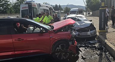 Bingöl'de trafik kazası: 3 yaralı